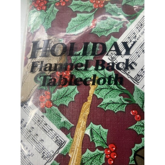 Elrene Vintage Christmas Tablecloth Vinyl Flannel Back Oblong 52”-70” Seats 4-6 - Picture 4 of 16
